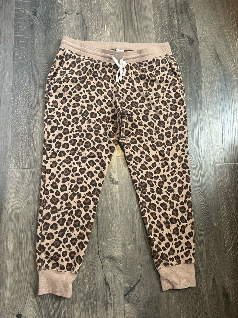 Amazon essentials Large Leopard Print Cozy Joggers - Brown/Tan